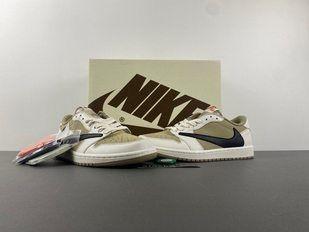 Jordan 1 Retro Low Golf
Travis Scott Neutral Olive