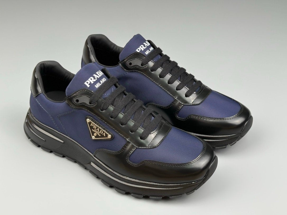 Prada Prax 01 Re-Nylon Navy Black