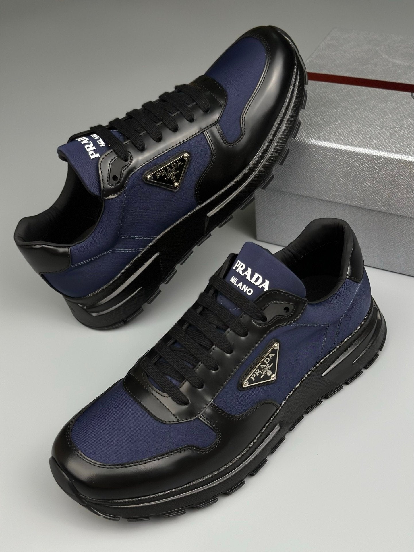 Prada Prax 01 Re-Nylon Navy Black
