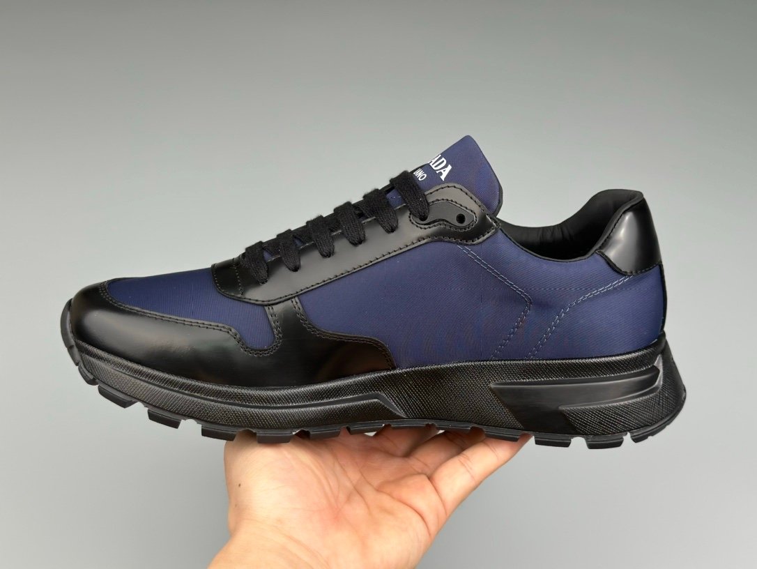 Prada Prax 01 Re-Nylon Navy Black