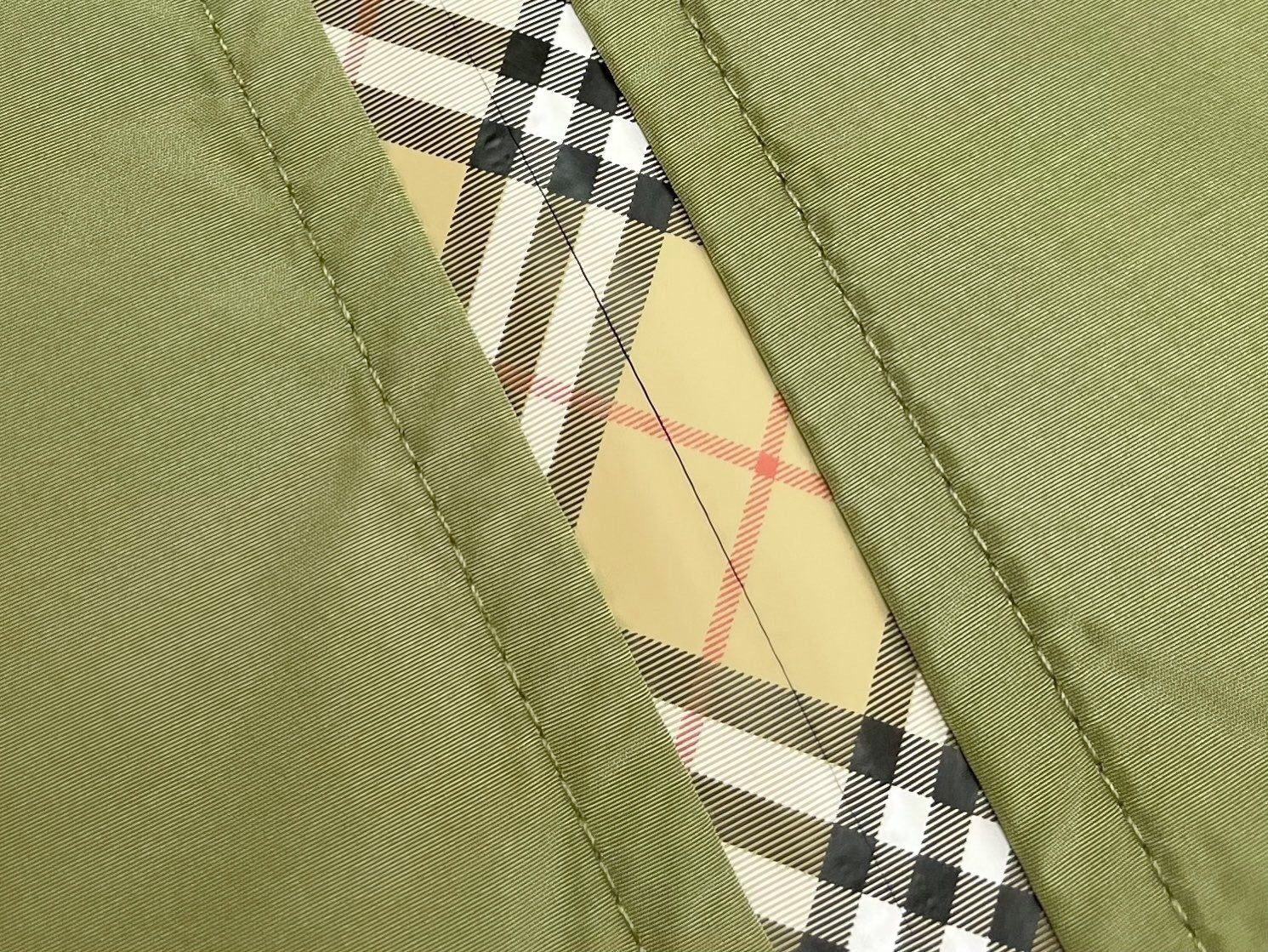 Burberry Olive Green Nylon Jacket Check-strip