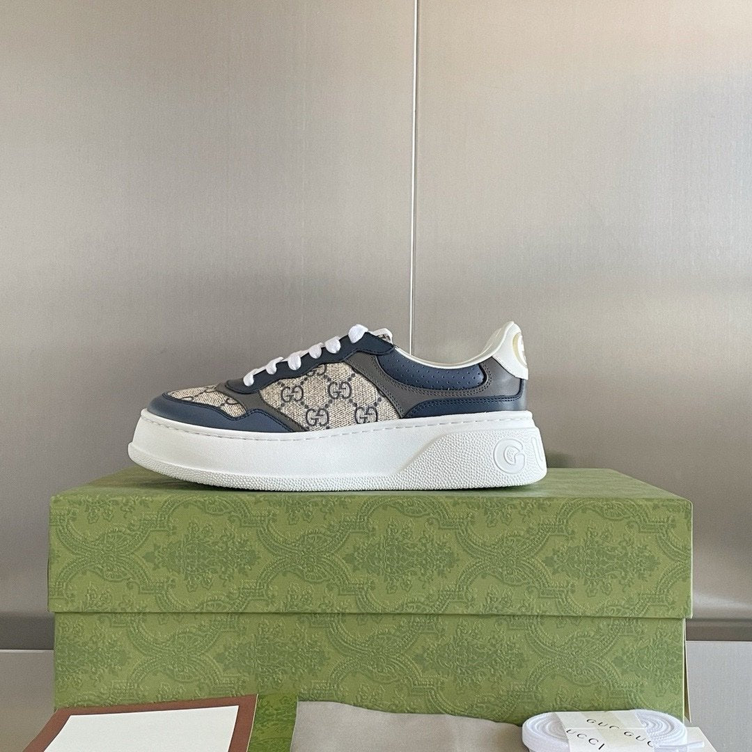 Gucci GG Supreme Beige Navy