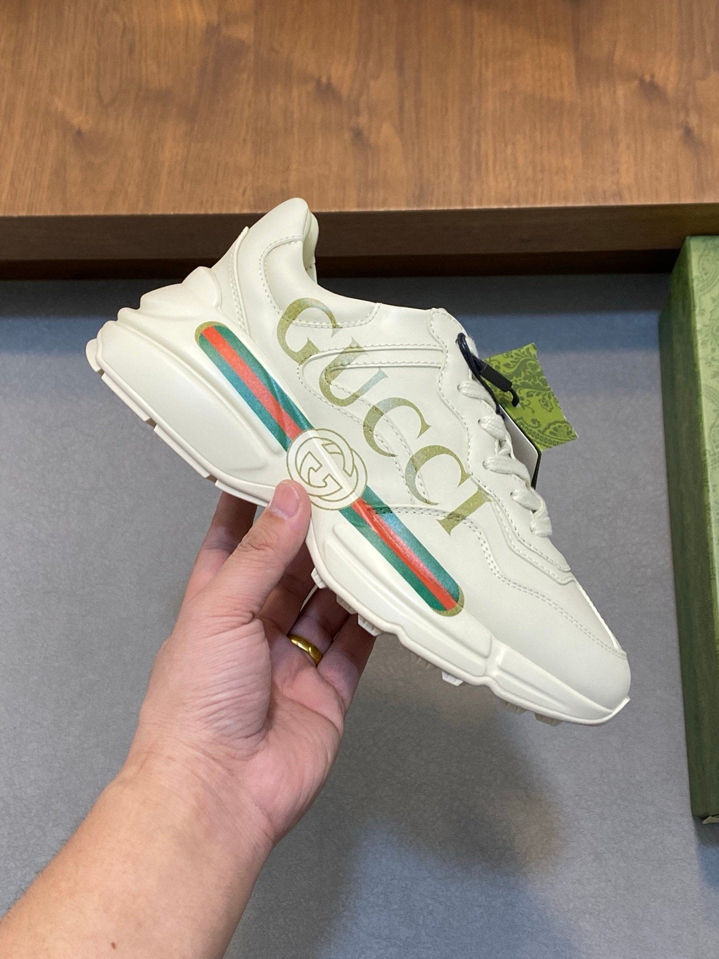 Gucci Rhyton Vintage Logo GG Ivory
