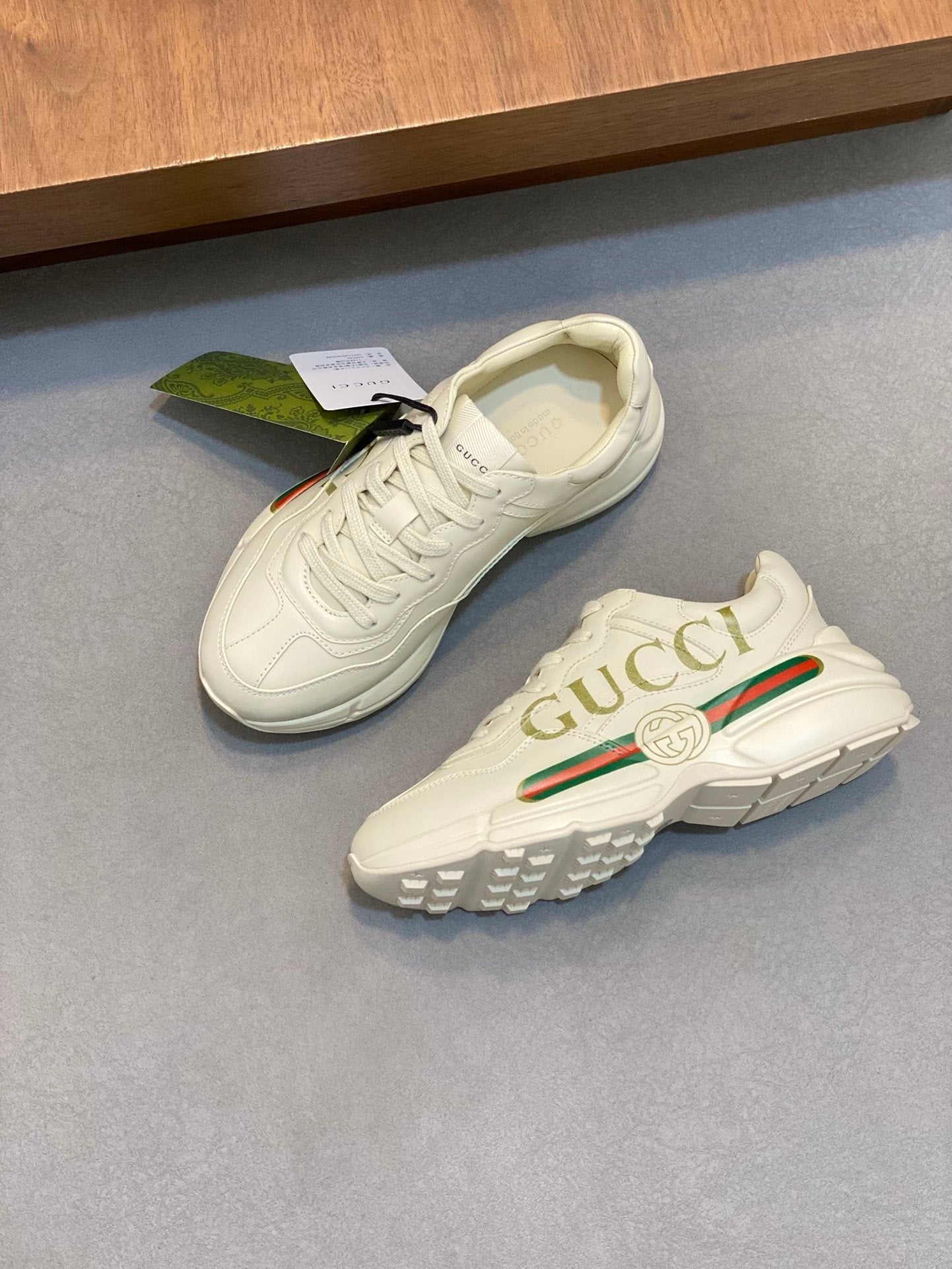 Gucci Rhyton Vintage Logo GG Ivory