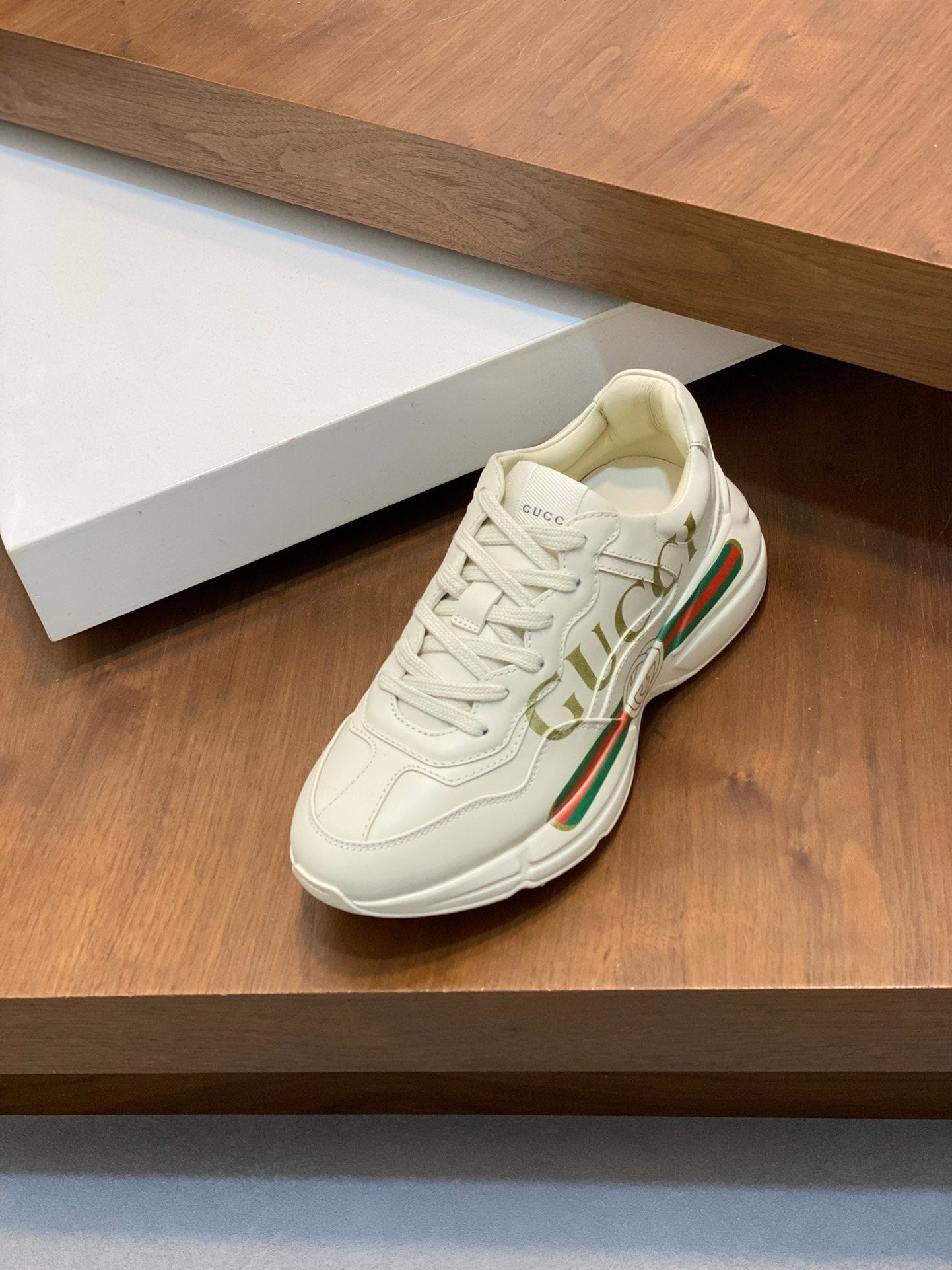 Gucci Rhyton Vintage Logo GG Ivory