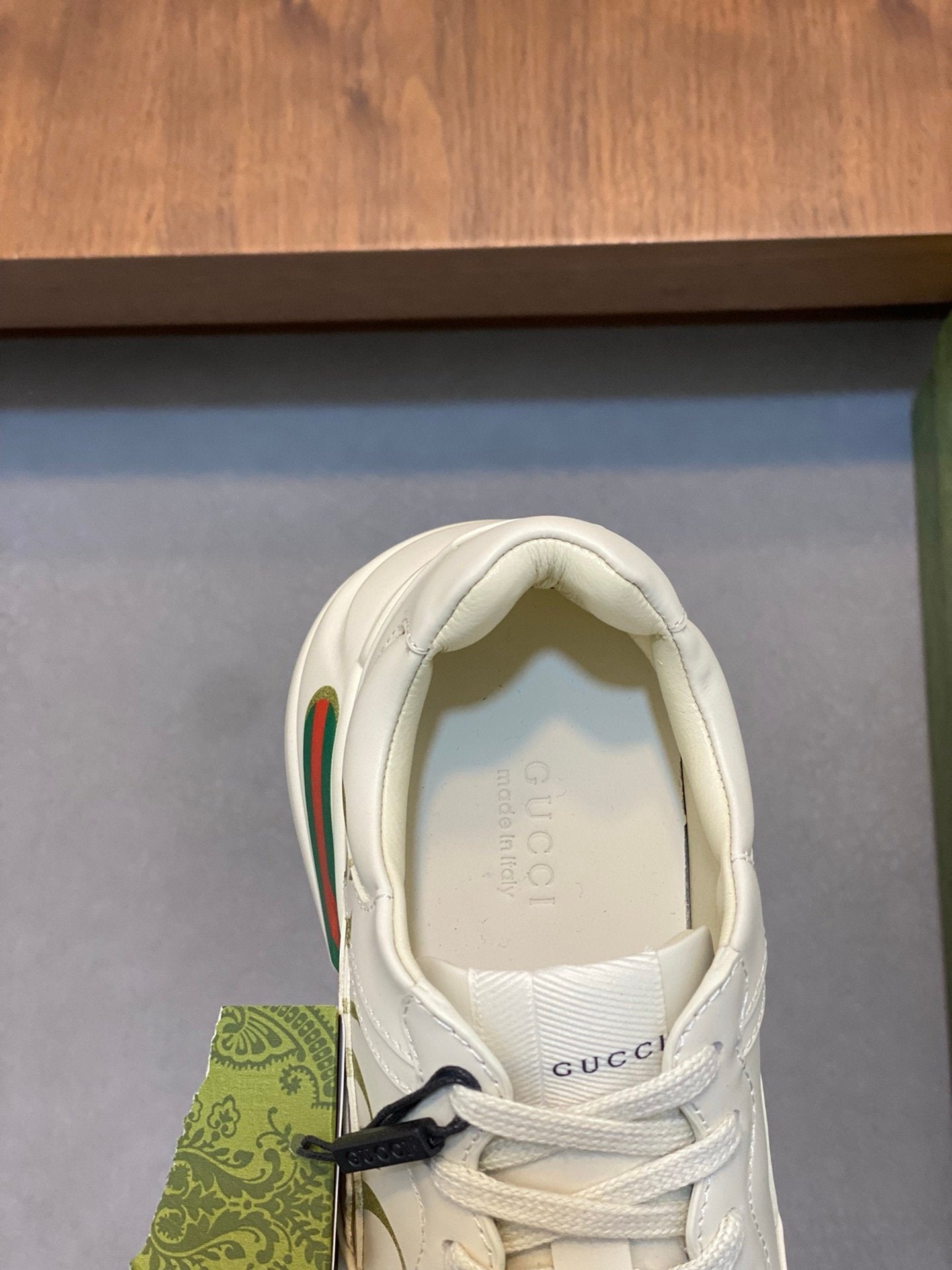 Gucci Rhyton Vintage Logo GG Ivory