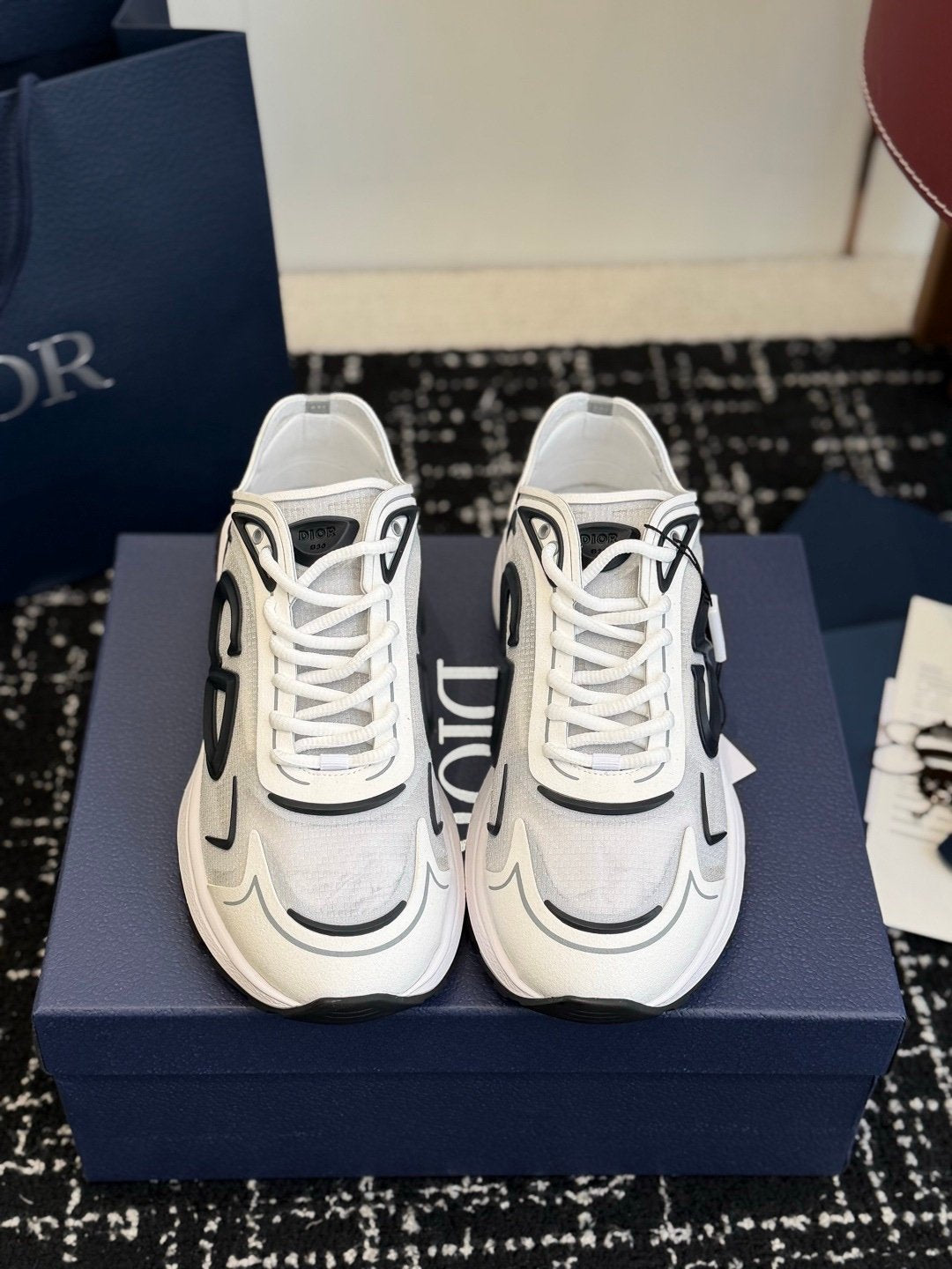 Dior B30 Countdown Tech White Semi Transparant