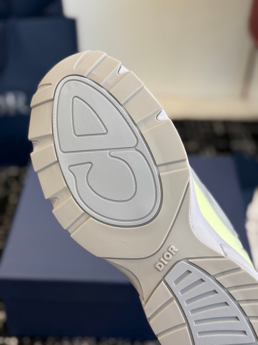 Dior B30 Countdown Tech Yellow/White Semi Transparant