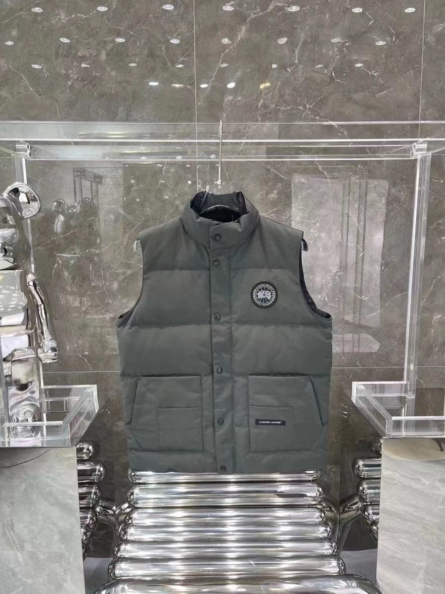 Canada Goose Freestyle Down Bodywarmer In Grey Black Patch