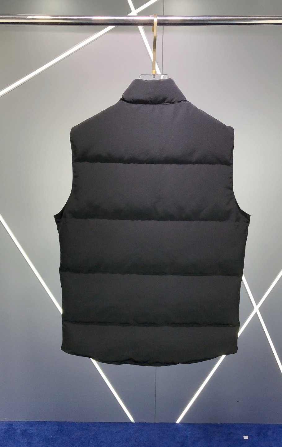 Canada Goose Freestyle Down Bodywarmer In Black
