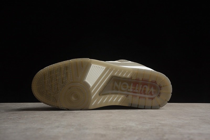 Louis Vuitton Trainer Grey White