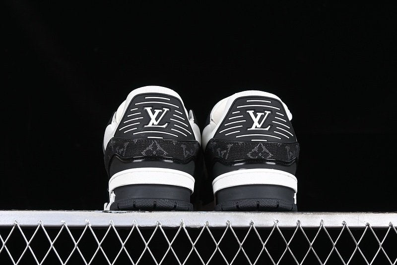 Louis Vuitton Trainer Monogram Black White