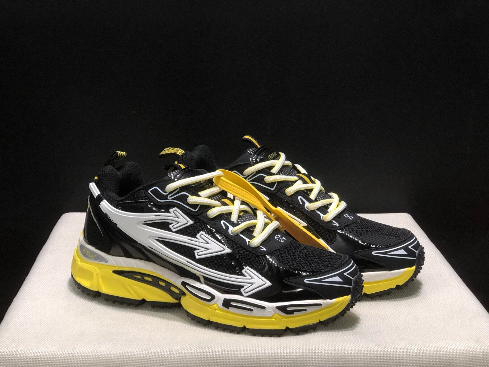Off-White Be Right Back Black/White Yellow
