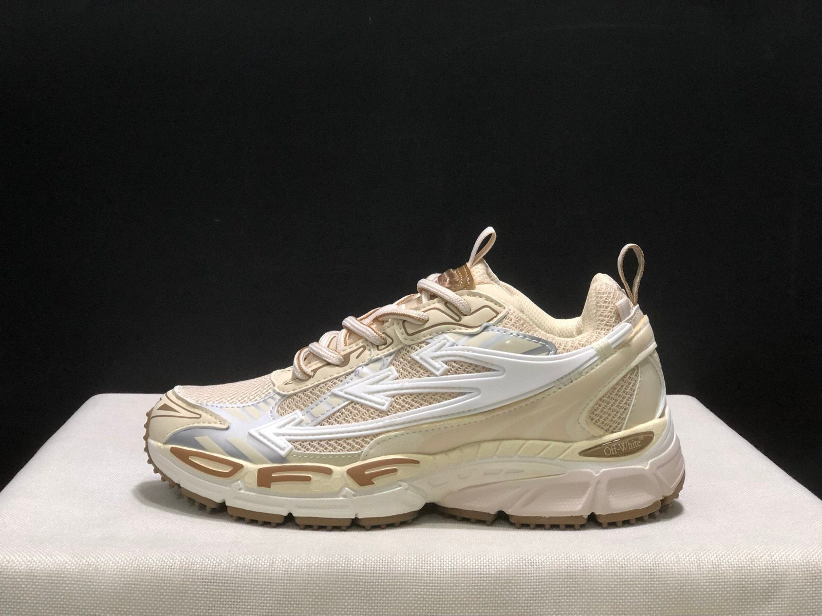 Off-White Be Right Back Beige/White