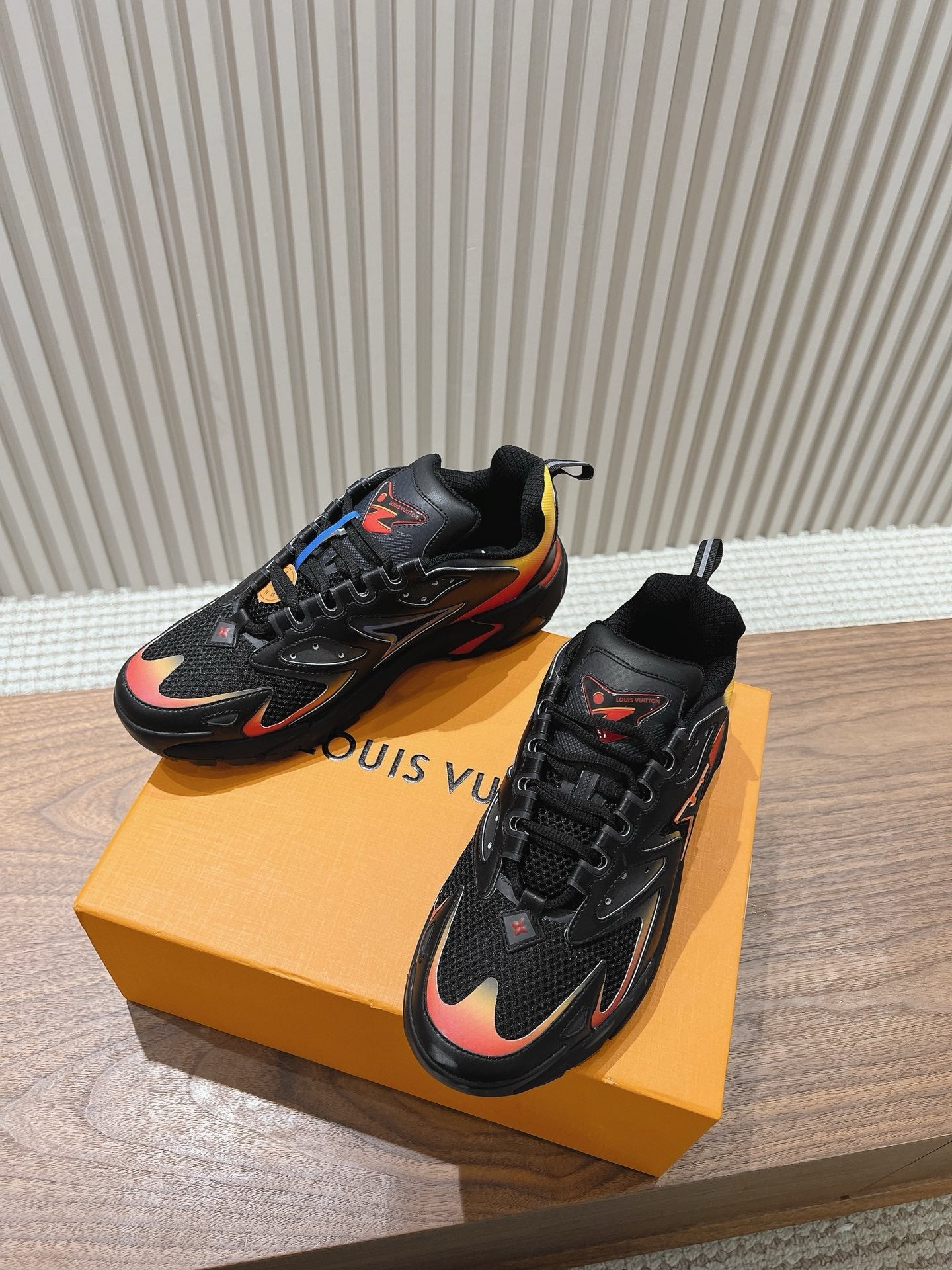 Louis Vuitton Runner Tatic Black Red