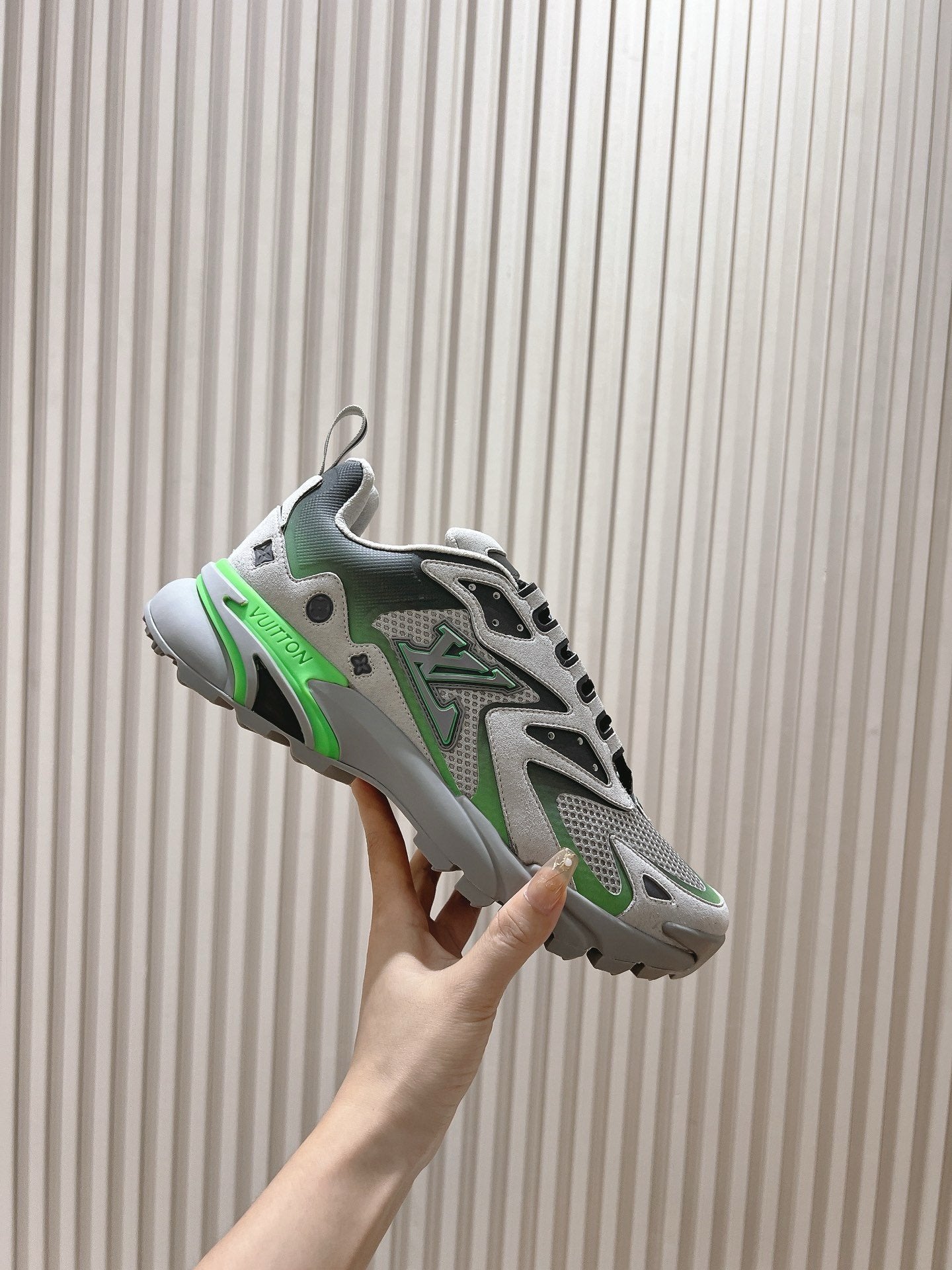 Louis Vuitton Runner Tatic Grey Green