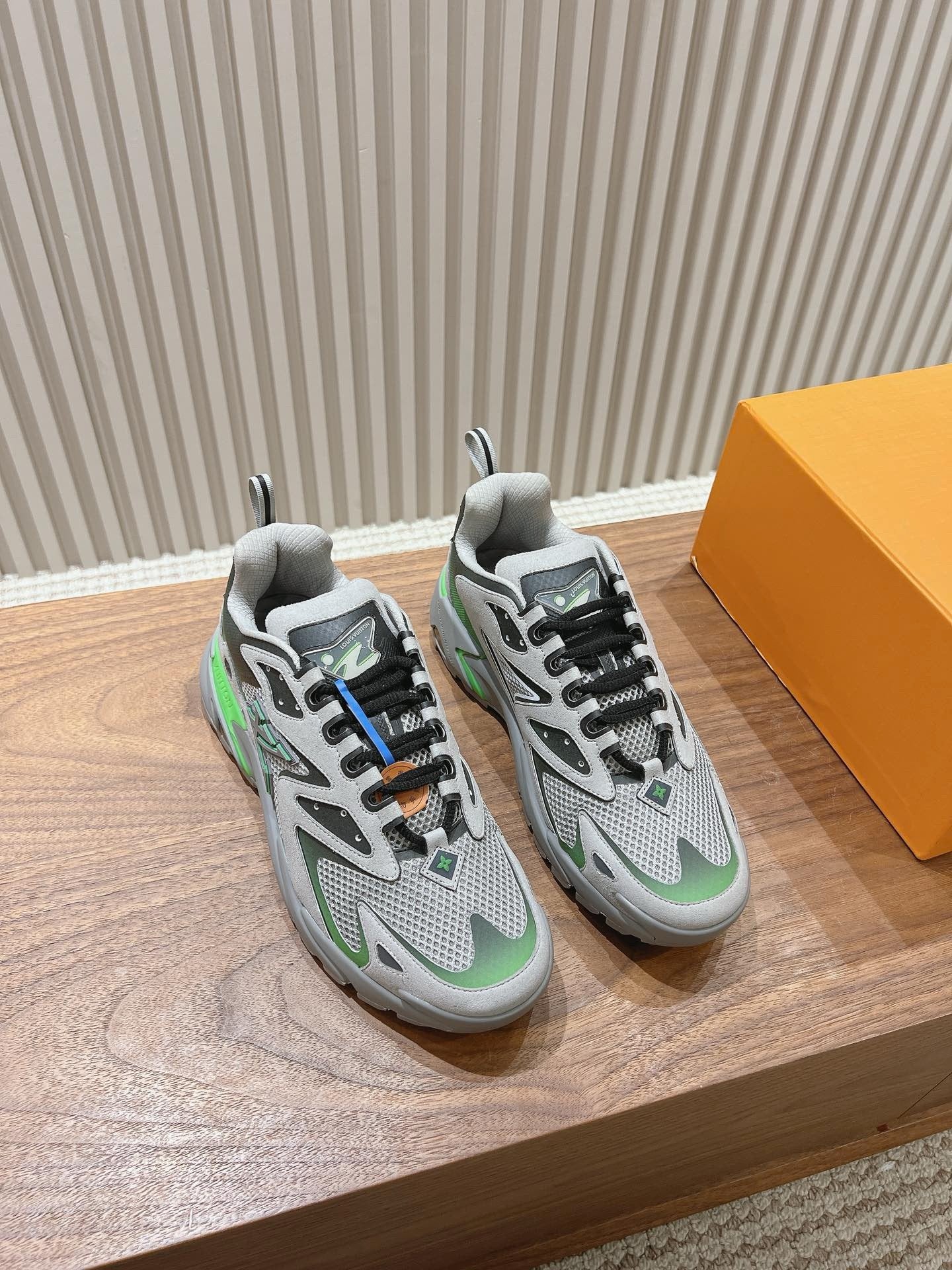 Louis Vuitton Runner Tatic Grey Green
