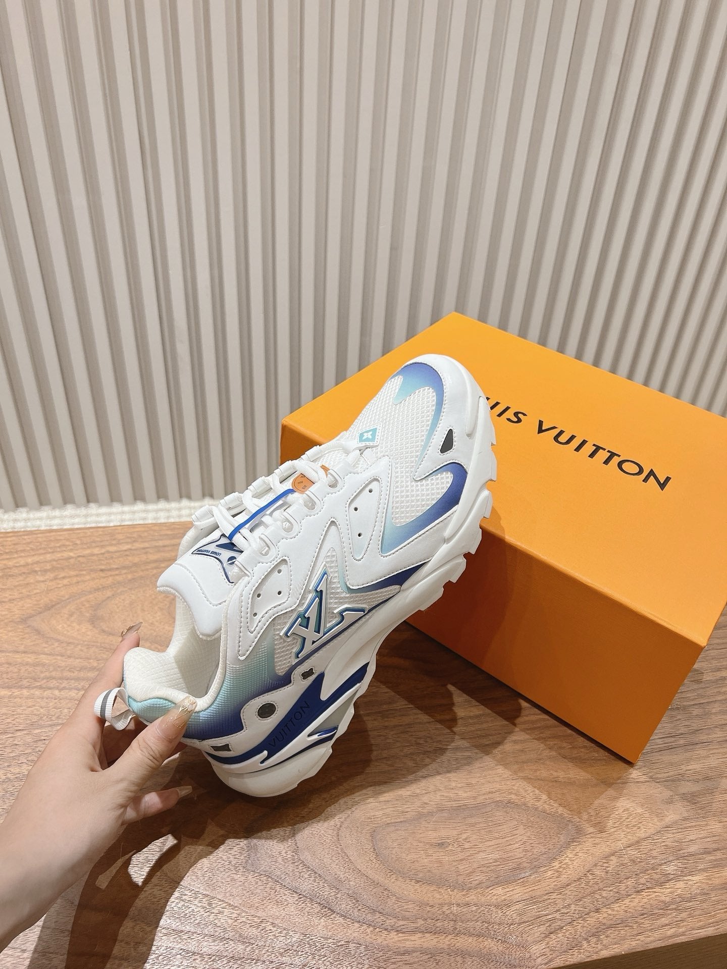 Louis Vuitton Runner Tatic White Blue