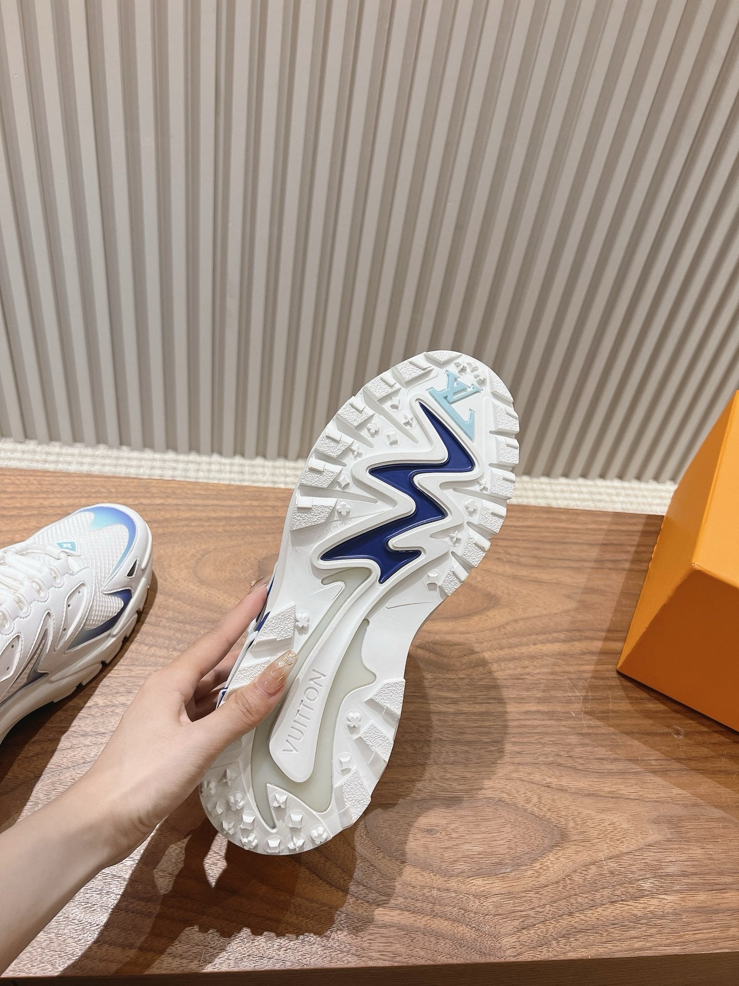 Louis Vuitton Runner Tatic White Blue