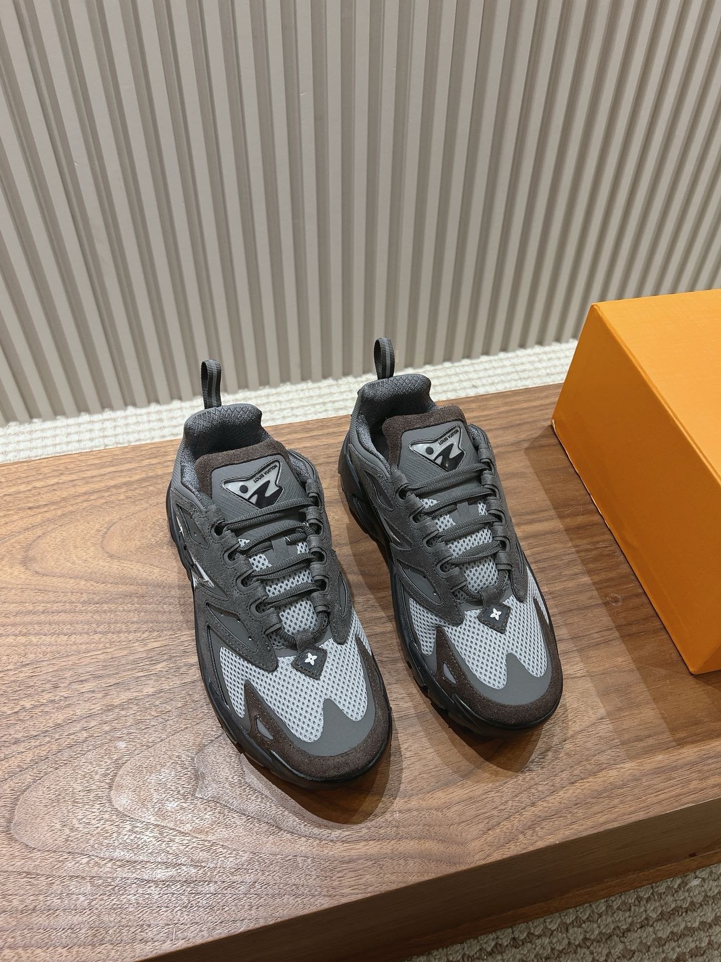 Louis Vuitton Runner Tatic Grey
