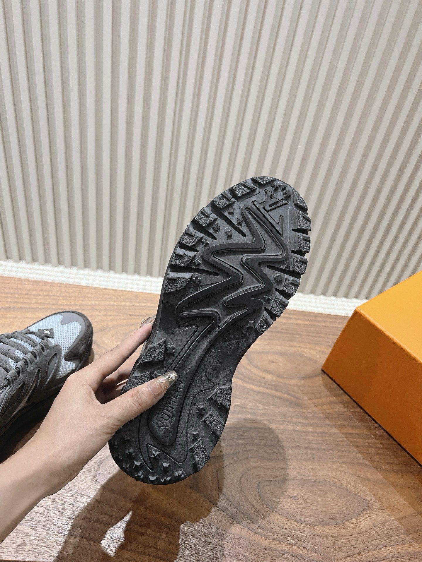 Louis Vuitton Runner Tatic Grey