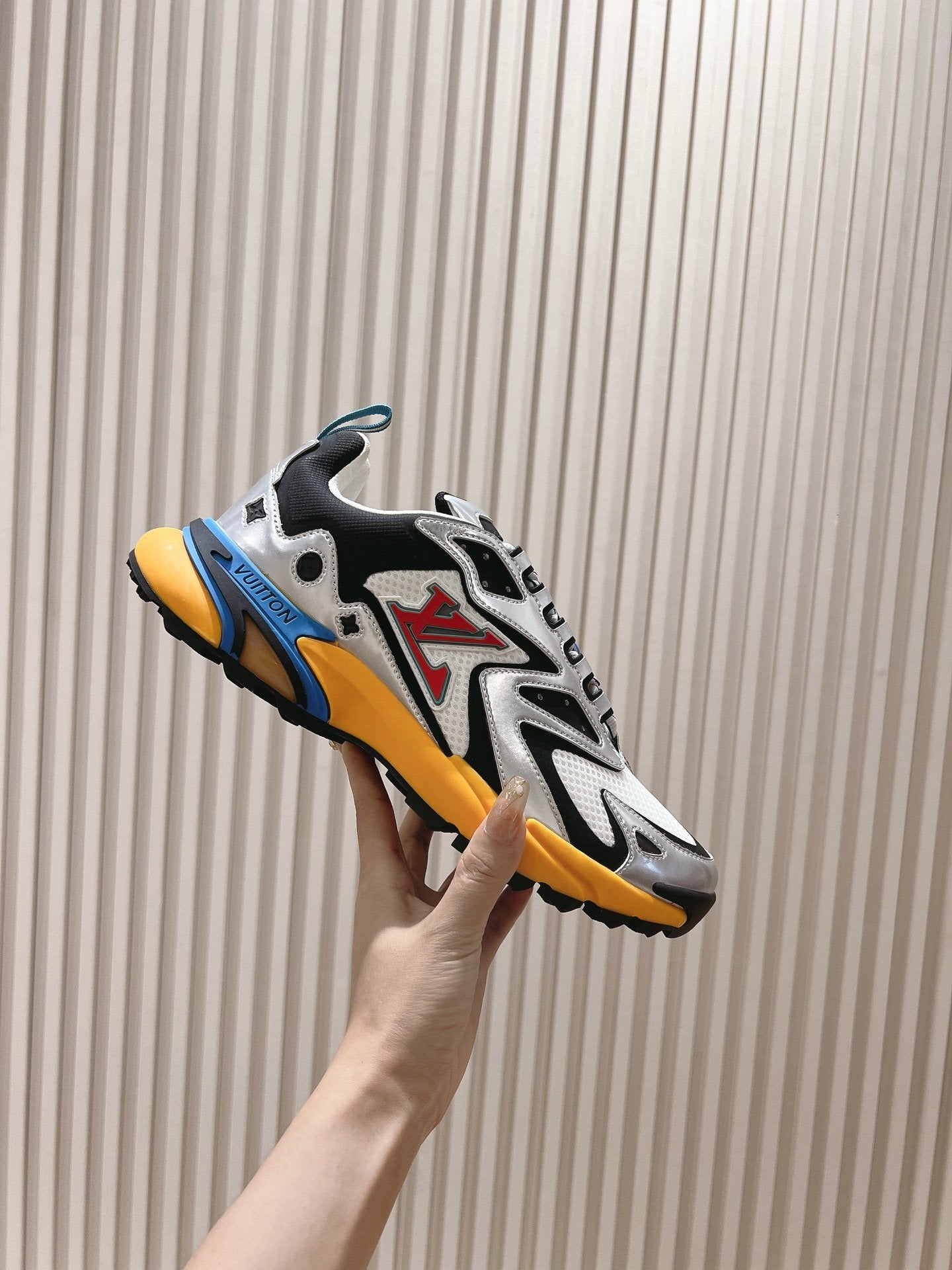 Louis Vuitton Runner Tatic Silver