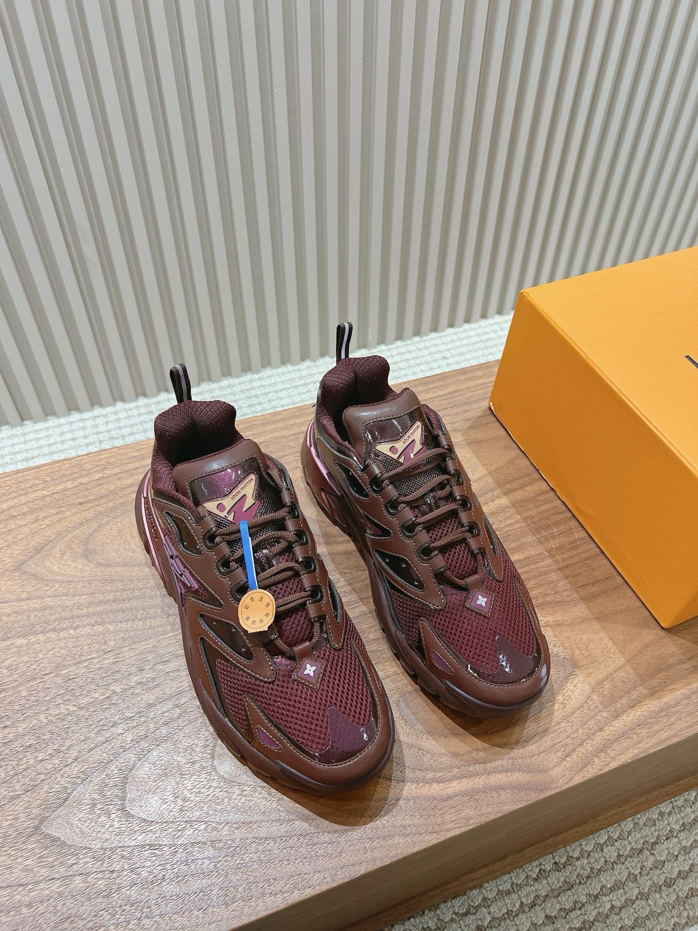 Louis Vuitton Runner Tatic Bordeaux