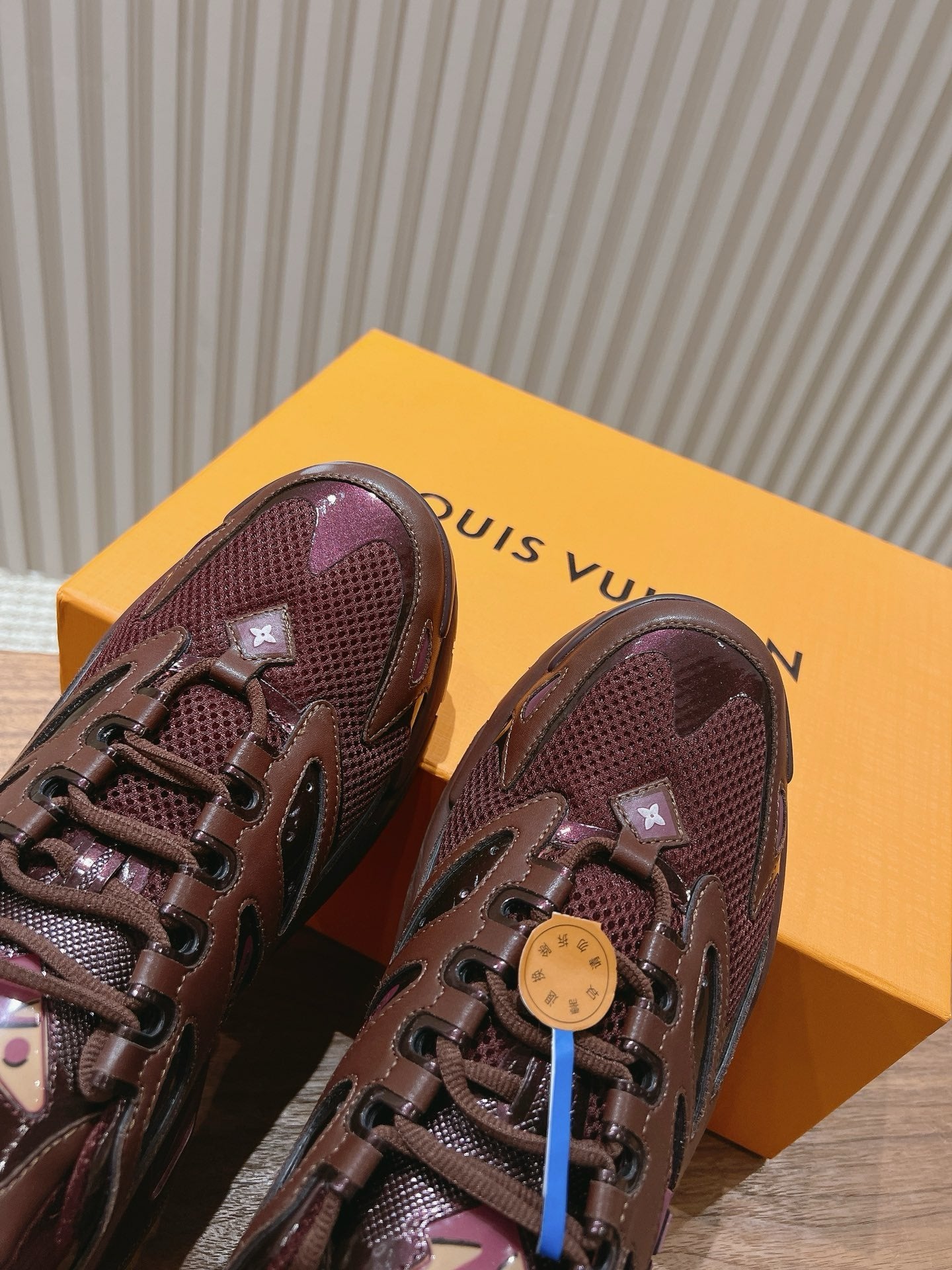 Louis Vuitton Runner Tatic Bordeaux