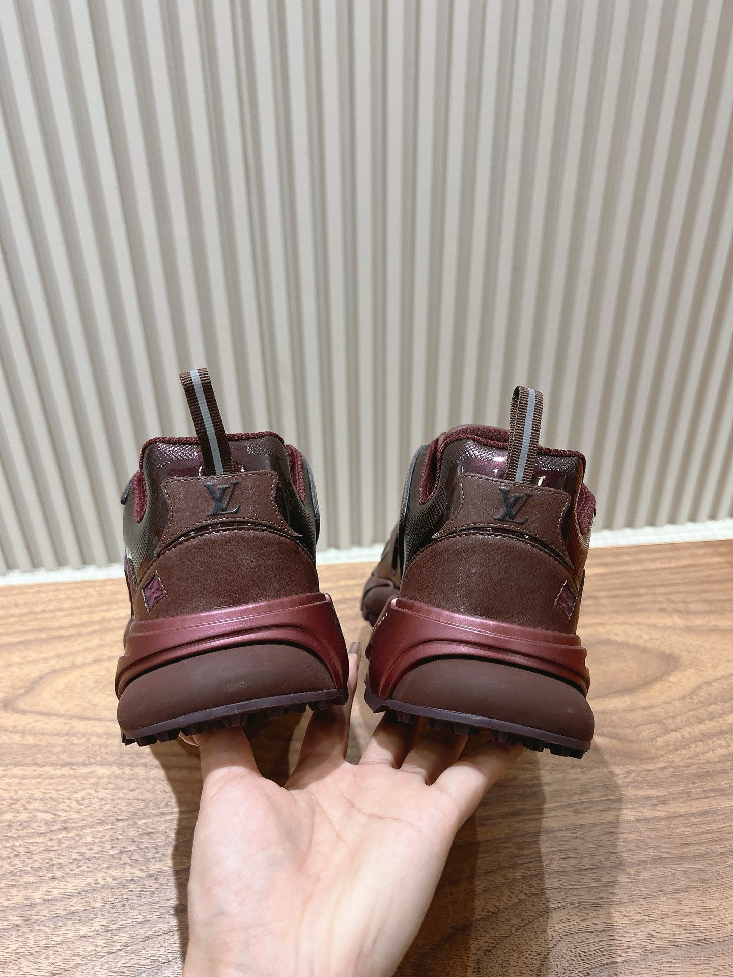 Louis Vuitton Runner Tatic Bordeaux