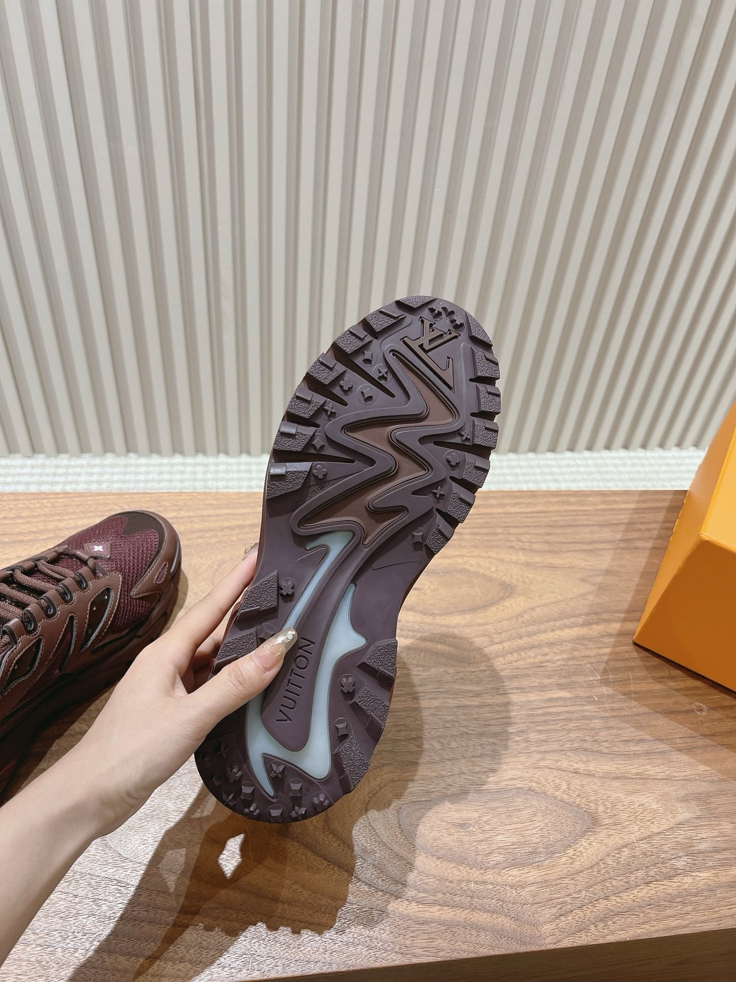 Louis Vuitton Runner Tatic Bordeaux