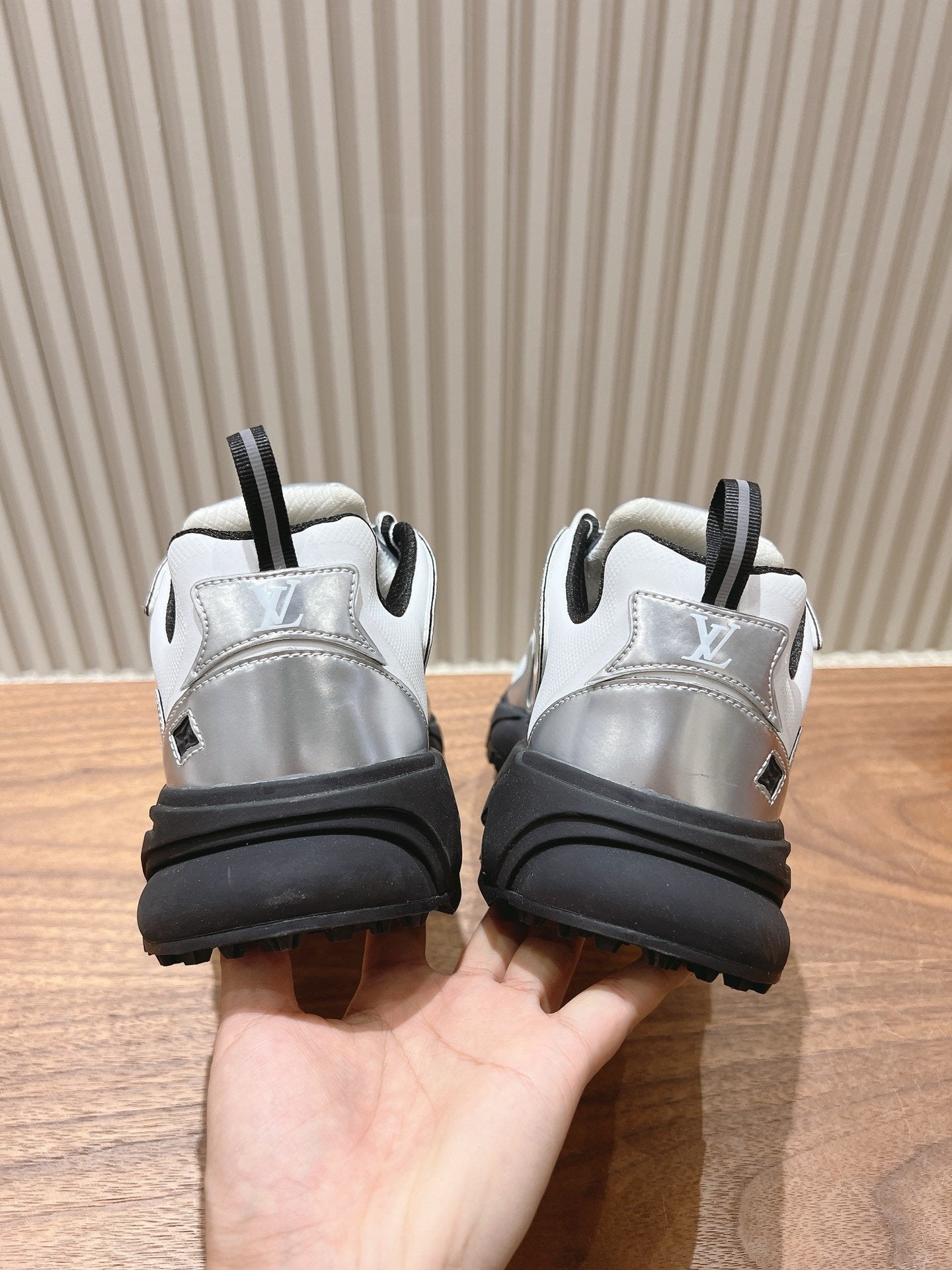 Louis Vuitton Runner Tatic Silver Black