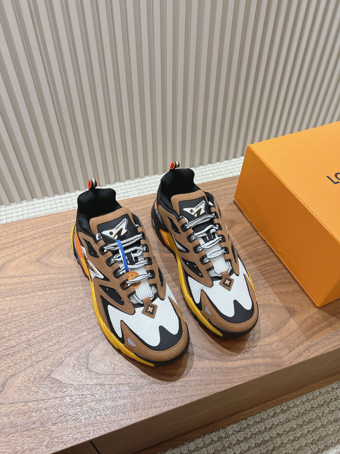 Louis Vuitton Runner Tatic Moka