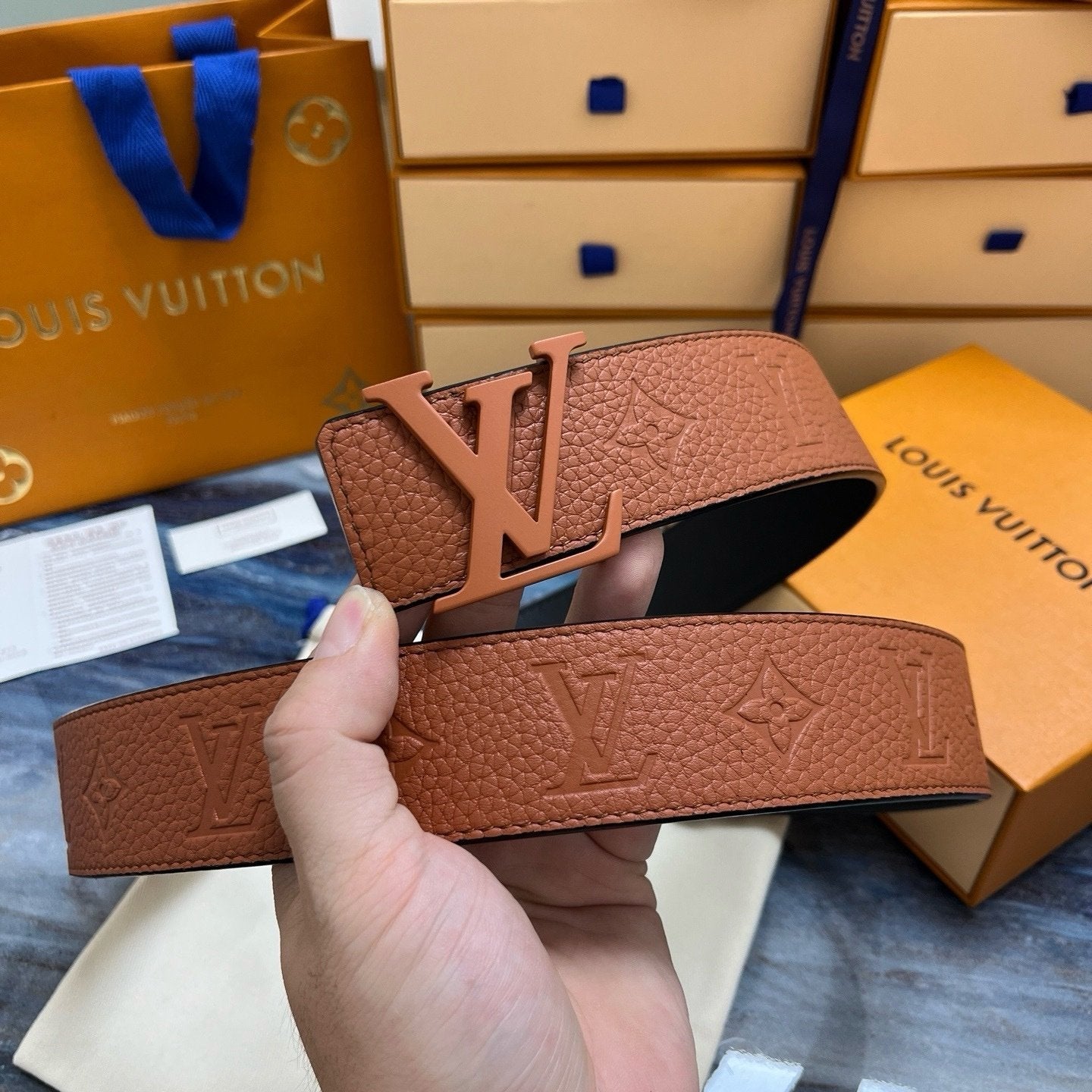 Louis Vuitton LV Initials Taurillon Monogram 40mm Reversible Belt
Camel Brown