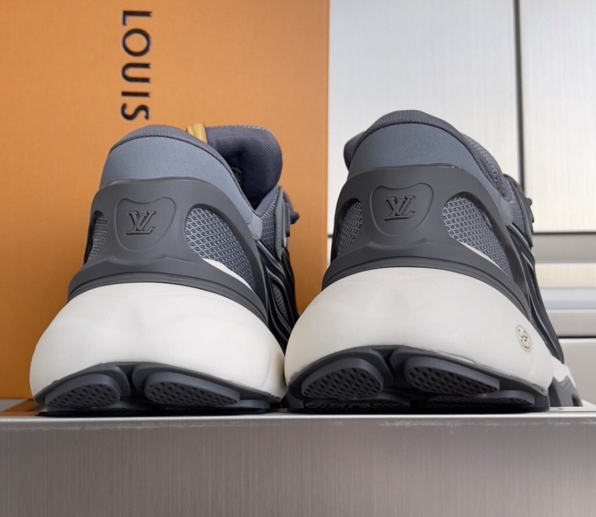 Louis Vuitton Summit Sneaker Grey/White