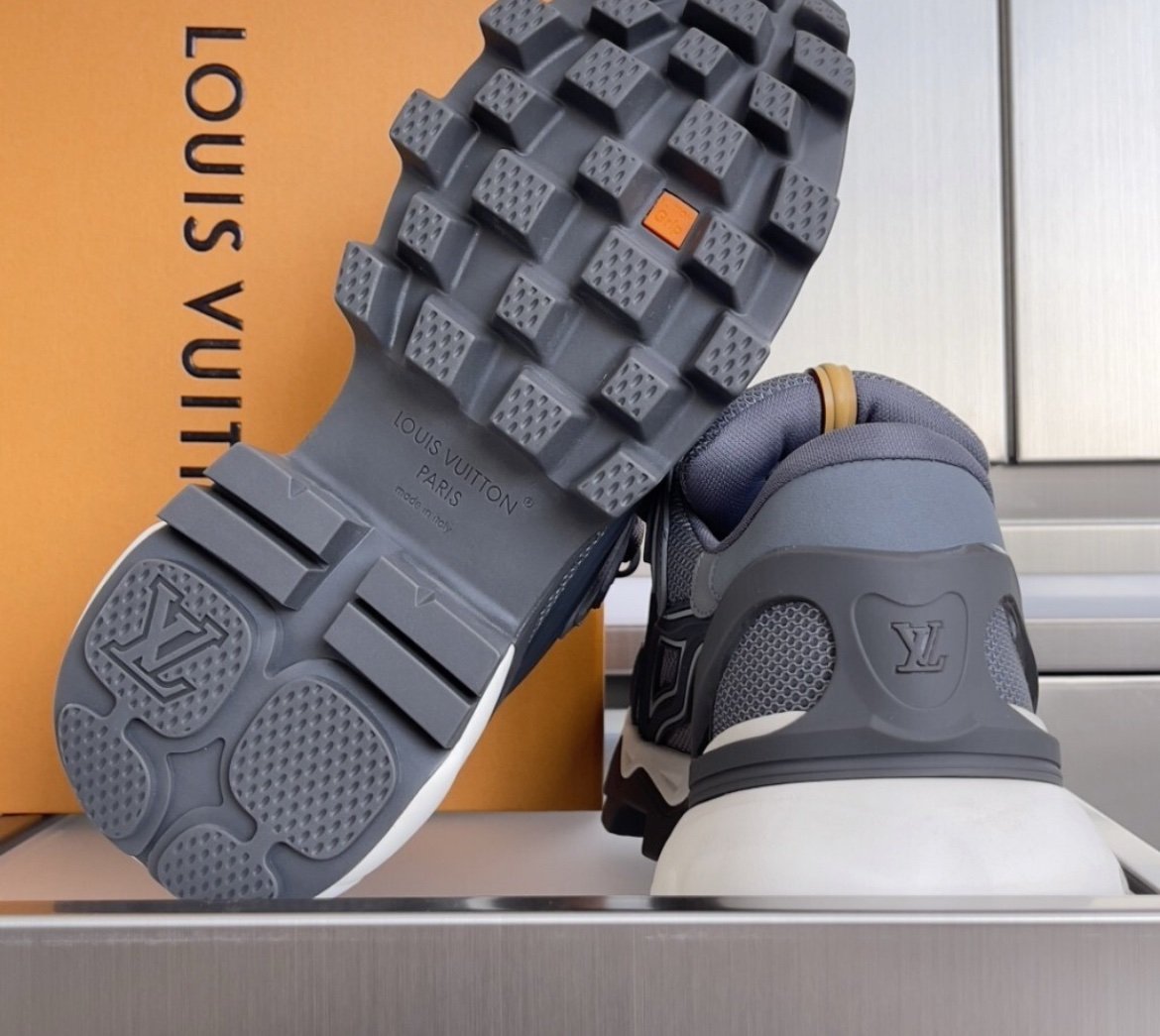 Louis Vuitton Summit Sneaker Grey/White