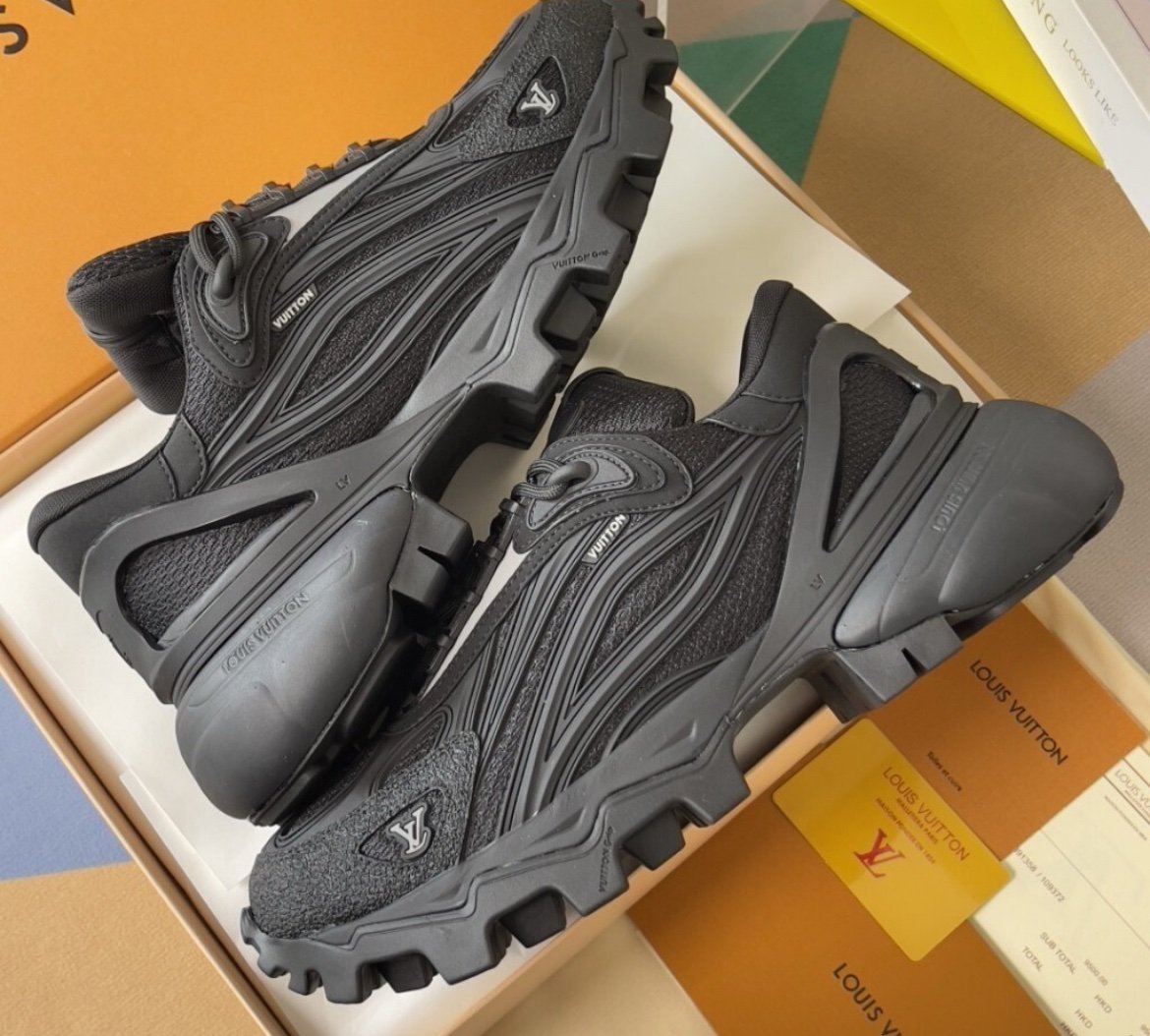 Louis Vuitton Summit Sneaker Black