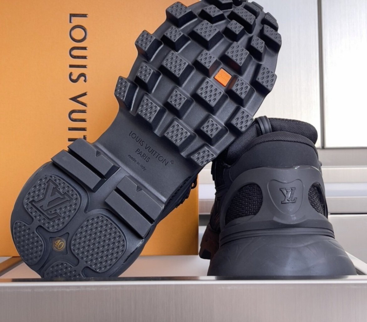 Louis Vuitton Summit Sneaker Black